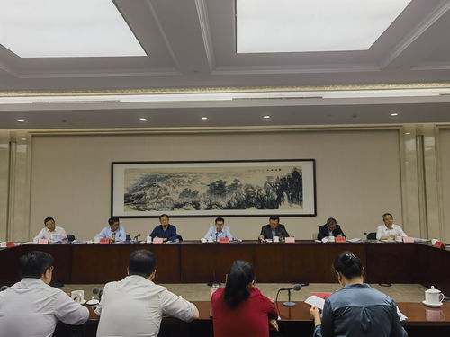 市人大财经委员会召开第十三次 扩大 会议